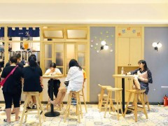 在廣州如何一芳水果茶加盟店?