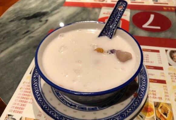 吾飲良品奶茶加盟費(fèi)多少?開店盈利容易嗎?