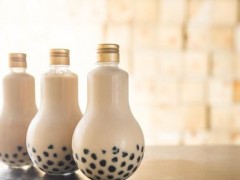 開一家燈泡奶茶所需要的成本主要在哪些方面?