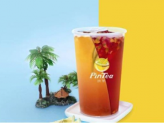 手握一杯拼茶奶茶,給你溫暖給你力量