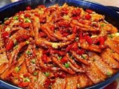 戀一鍋鴨爪爪加盟怎么樣?營(yíng)養(yǎng)美味的干鍋鴨爪！