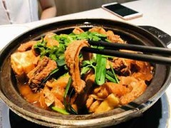 牛小灶牛腩牛雜煲加盟怎么樣？榮登大眾點評“必吃榜”