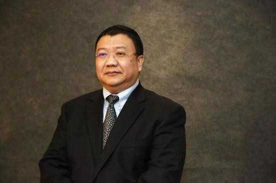 瑞幸咖啡董事長陸正耀和他的“千億巨輪”