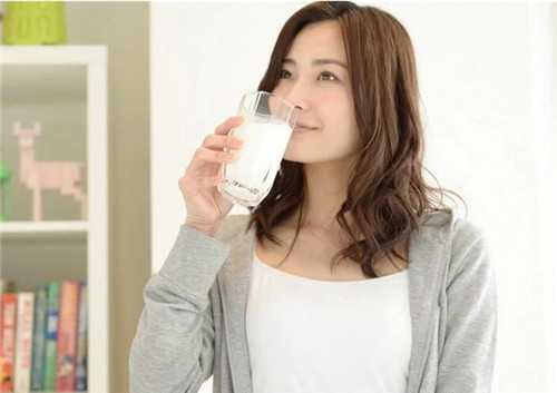 咖啡、濃茶會導致骨質疏松？補充鈣質這樣做！