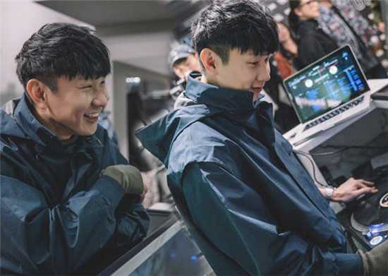 林俊杰上海咖啡店開業(yè) 有黃牛一杯加價(jià)50元叫賣