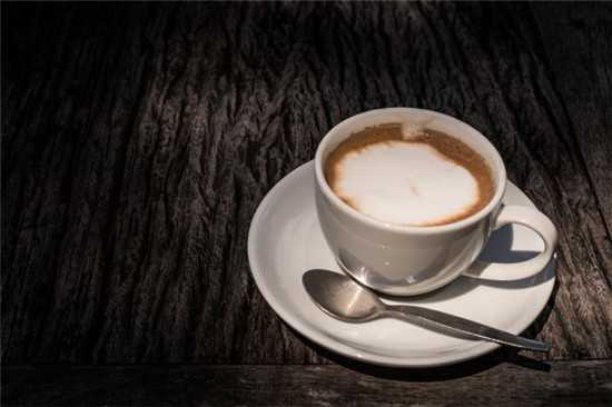 千億咖啡市場，占比七成的速溶賽道，被現(xiàn)磨咖啡倒逼升級？