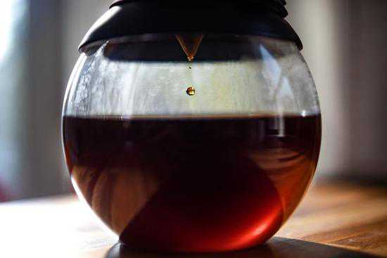 跑者過(guò)量飲用咖啡 或?qū)е玛P(guān)節(jié)炎和肥胖