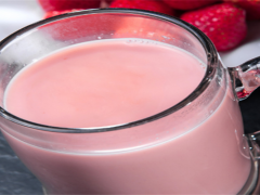 莓獸·極寒境莓果現(xiàn)榨加盟