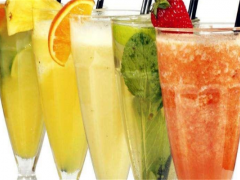 草本集茶飲加盟