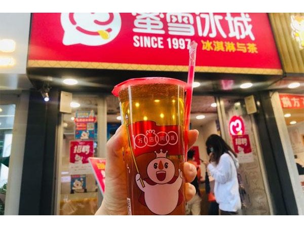 一個(gè)蜜雪冰城的店一年能賺多少錢，探索好品牌的前景