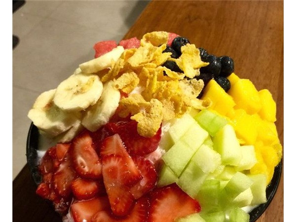 下雪的村莊休閑甜品加盟條件