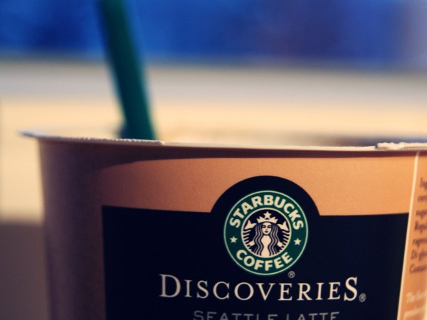 美國律師說：星巴克要賠他北上廣深曼哈頓兩套全款房了。到底發(fā)生了什么？