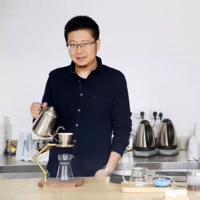魏凌鵬照片.jpeg