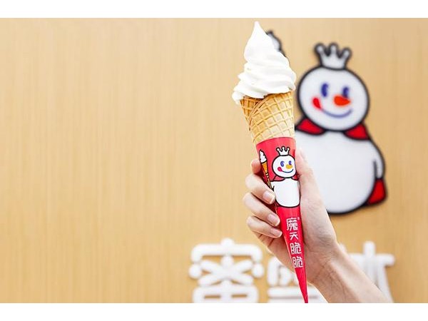 蜜雪冰城加盟怎么樣？收益是不是比普通{行業(yè)}多