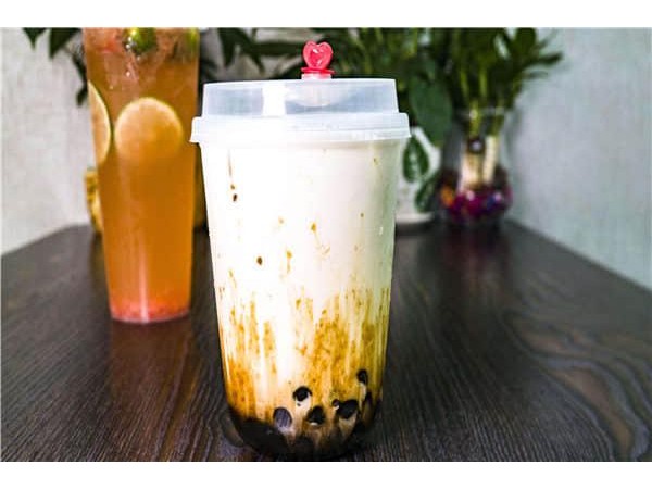 逅座十二茶店加盟需要多少，這預算擊中百萬人的心