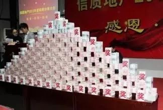 總決賽獎(jiǎng)金禮品近百萬(wàn) 史上最豪飲品大賽靜候冠軍出爐