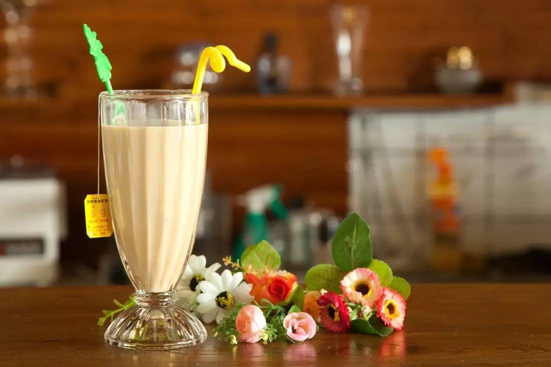 朝九晚五，另類奶茶店的生意經(jīng)