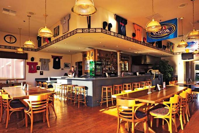 不同大小的奶茶店如何裝修？快學(xué)起來(lái)~