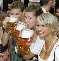 下周一，請(qǐng)您親臨飲品創(chuàng)意大賽岔到喝！