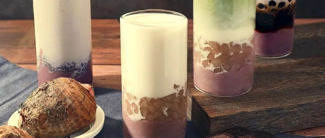 從抹茶、黑糖奶茶、水果茶到芋泥奶茶……誰(shuí)在讓奶茶店賣(mài)同款口味？