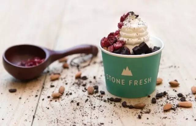 將色彩融進酸奶冰激凌，逼格滿滿識別度高誰人不識？