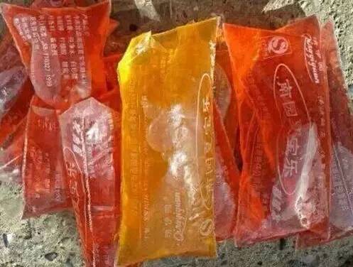 那些年，我們?cè)?jīng)喝過(guò)的飲料~一不小心就暴露年紀(jì)了