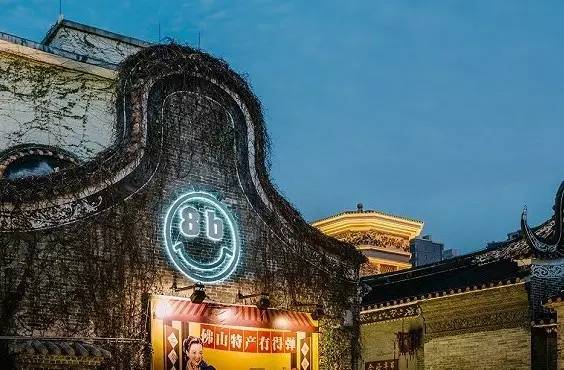 這家韓國(guó)甜品店把店開在古建筑里，幾個(gè)意思？