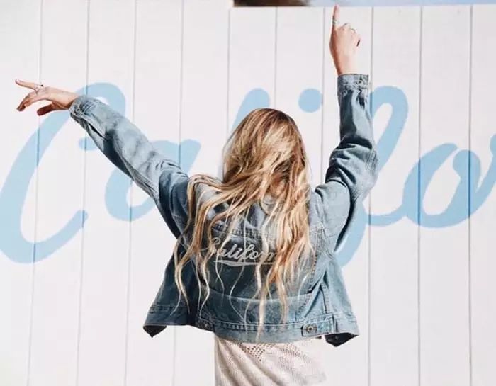 廣告促銷(xiāo)語(yǔ)太難寫(xiě)？ 看看牛人怎么玩的