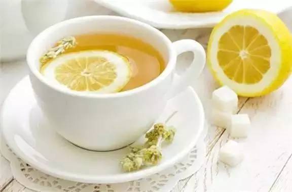 一杯檸檬水收 元，餐廳老板這樣回復(fù)顧客……