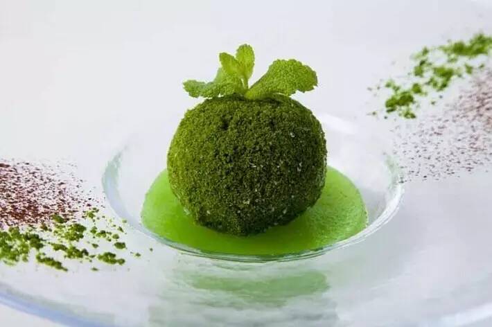 夏天來(lái)了，你可以來(lái)一口綠油油的苔玉冰淇淋