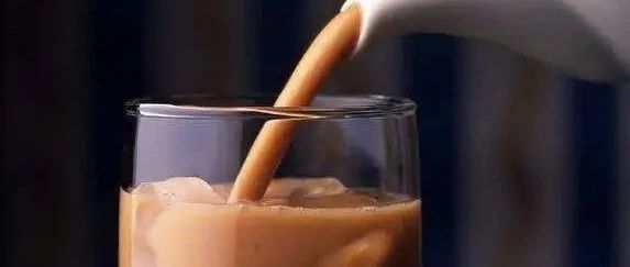 個(gè)月沒洗開水機(jī) 做出來(lái)的奶茶啥味兒？店家：有點(diǎn)上頭