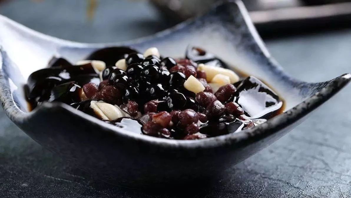 燒仙草逆襲，口感添加物“微創(chuàng)新革命”或是奶茶新風(fēng)口