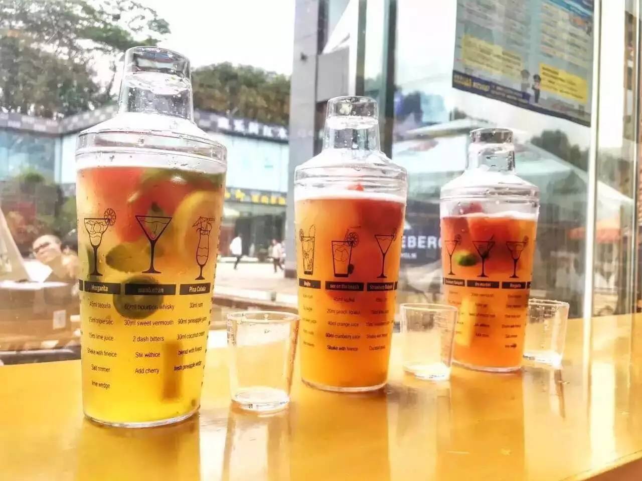 茶飲包裝的四款創(chuàng)新設(shè)計  總有一款適合你