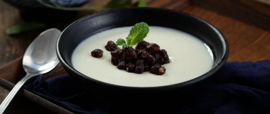 燒仙草、雙皮奶竟是即將變質(zhì)的原料做的？造謠也過下腦吧