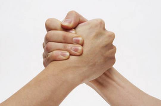 桌上倒插一把刀  香飄飄是如何玩命與優(yōu)樂美掰手腕的