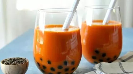 喝完斤珍珠奶茶后，我終于發(fā)現(xiàn)了不剩珍珠的喝法！