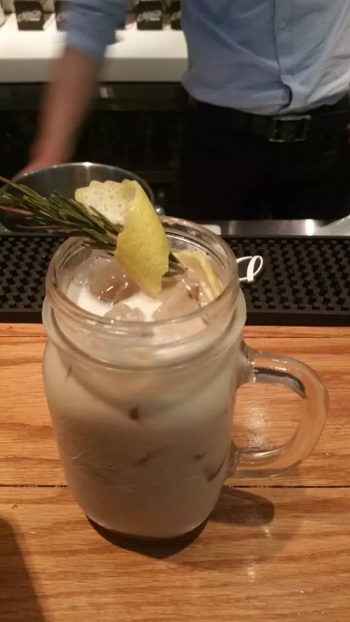 獨家|搶先看最新研發(fā)“冰酥油奶茶”制作方法