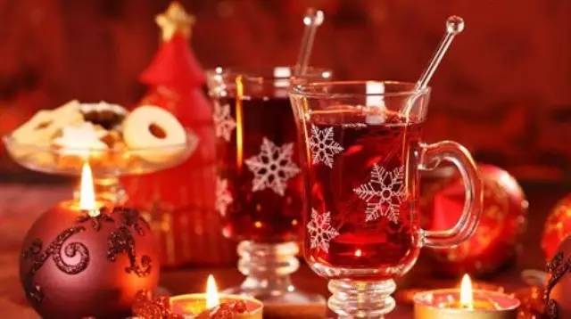 快報(bào)傾情特供 款圣誕特飲，幫你召喚圣誕老人！