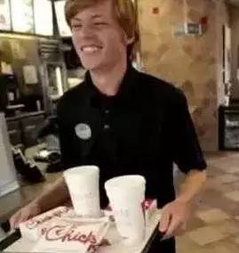 星巴克開展一項新業(yè)務(wù) 用來勾搭 后寶爸寶媽