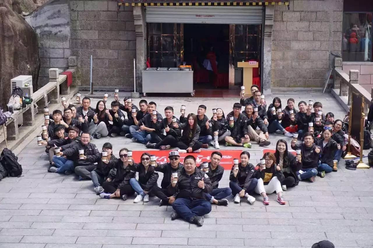 兩年半發(fā)展到  家  新時沏奶茶是怎么干的？