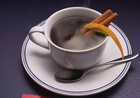 世衛(wèi)組織：喝 度以上飲品可能引發(fā)食管癌