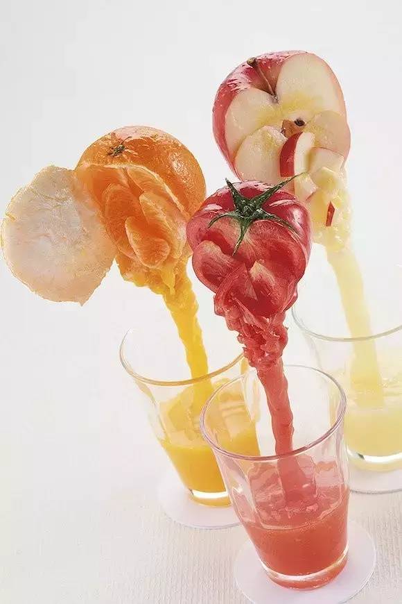 飲品店的食物樣品做的如此垂涎欲滴，還怕無(wú)人問(wèn)津