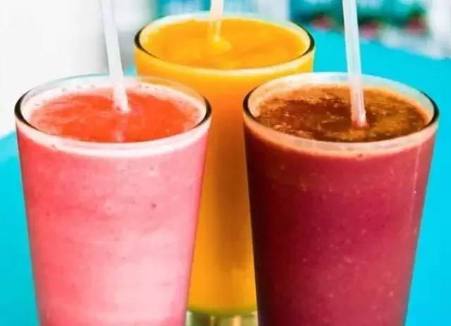 年利潤萬的飲品店如何經營的？