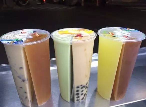 奶茶會(huì)劈腿了！臺(tái)“雙響炮分享杯”一杯兩味正流行