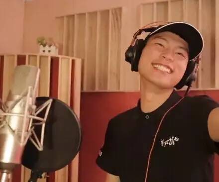 奶茶人自己拍攝的MTV 聽聽新時(shí)沏奶茶之歌