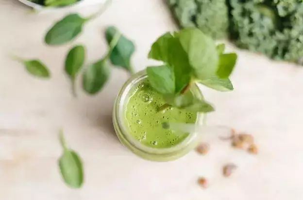 從去年開始風(fēng)靡的冷壓果汁，今年還在流行嗎？