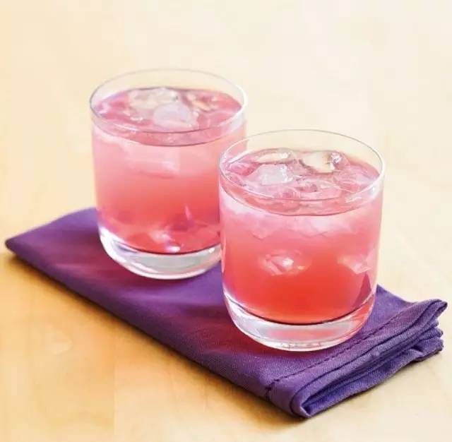 一款“漫步云端”無酒精果汁的做法