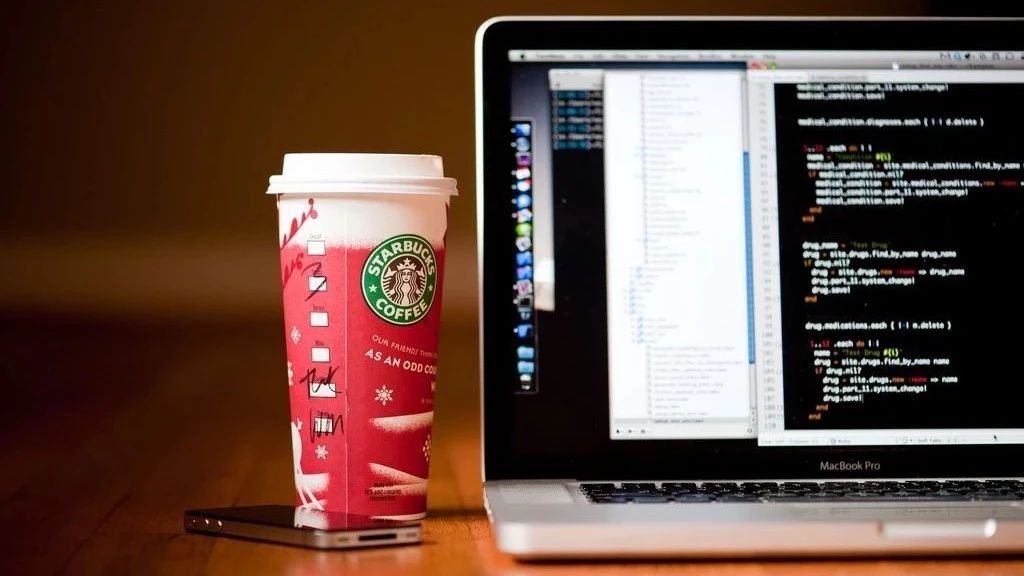 MacBook Pro新款刷爆朋友圈！星巴克X裝逼神器，如何拍出ins風格咖啡照