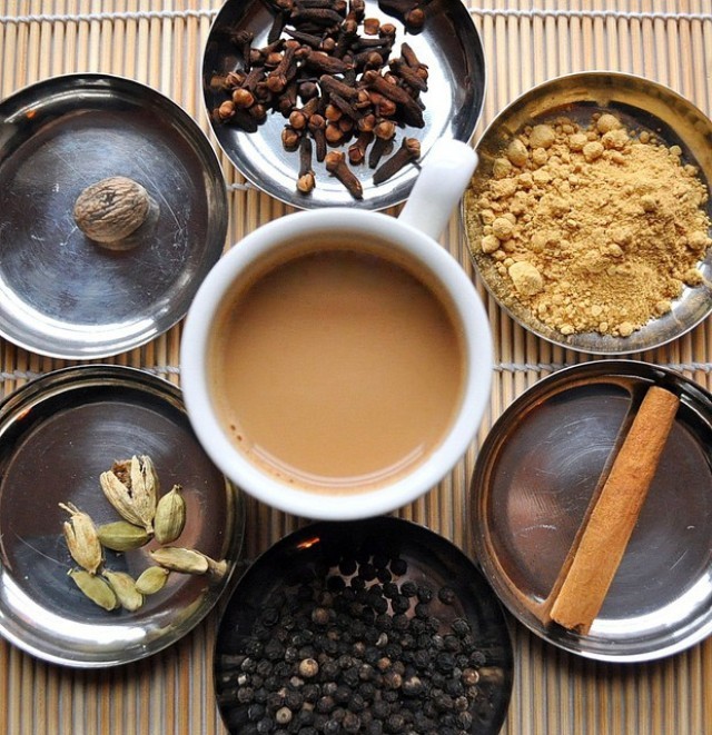 任性就是重口味，印度做奶茶堪比做火鍋！