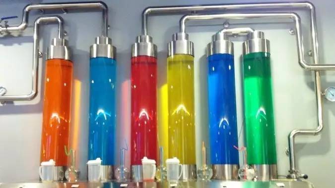 飲品店玩實驗室風，從原料制作到產(chǎn)品出杯的全新視覺體驗